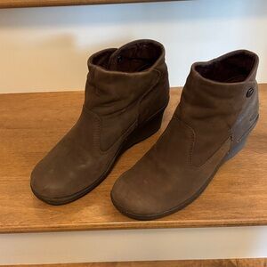 Keen Dark Brown Ankle Booties - like new!